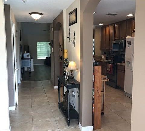 Entry Hallway/foyer