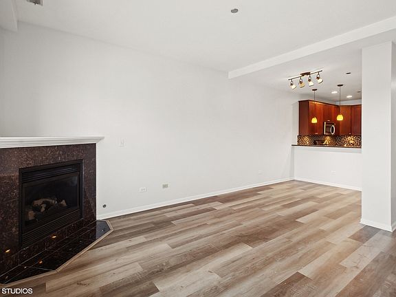 5th image of 4950 N Western Ave APT 3D