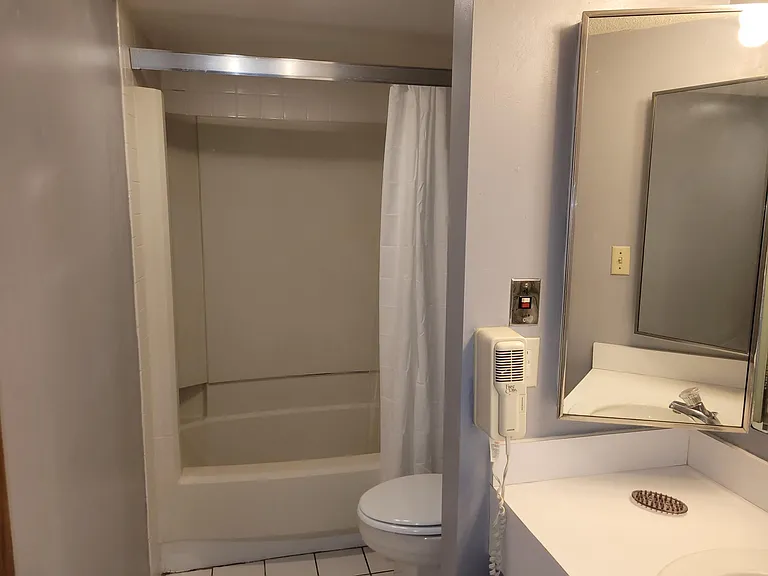 667 Olde Camelot Cir #667 — Photo 31
