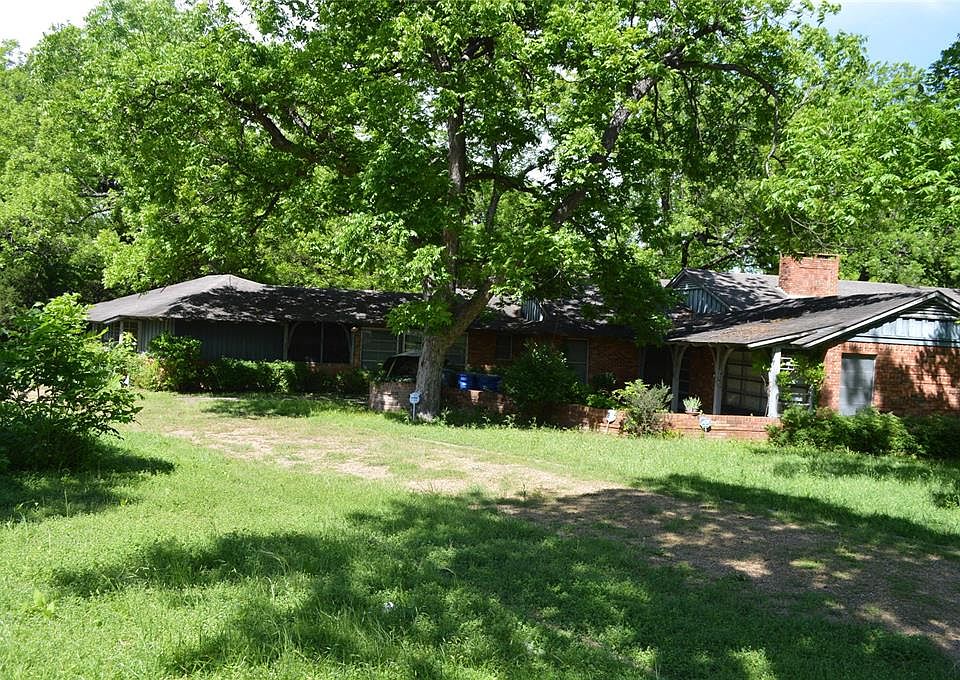 1st image of 725 E Ledbetter Dr