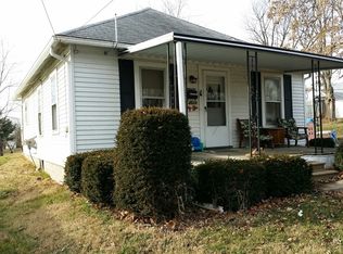 1060 Decatur St, Barry, IL 62312