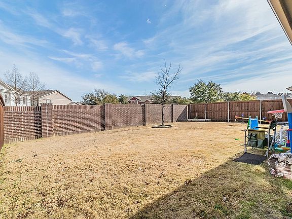 3rd image of 2703 Sierra Morado Dr