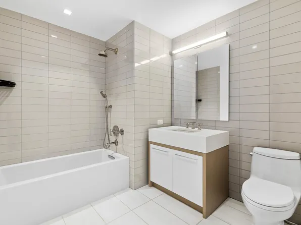 75 Park Lane South image 17 of 38