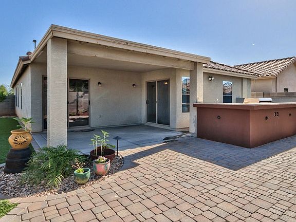 3rd image of 2847 W Santa Cruz Ave