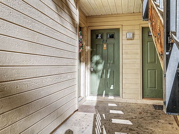 2nd image of 83 Liberty Ct #83