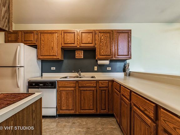 4th image of 1371 Cunat Ct APT 2D