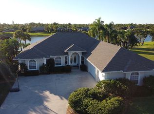 1562 Eagles Cir, Sebastian, FL 32958