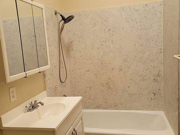 3rd image of 3163 Loma Verde Pl