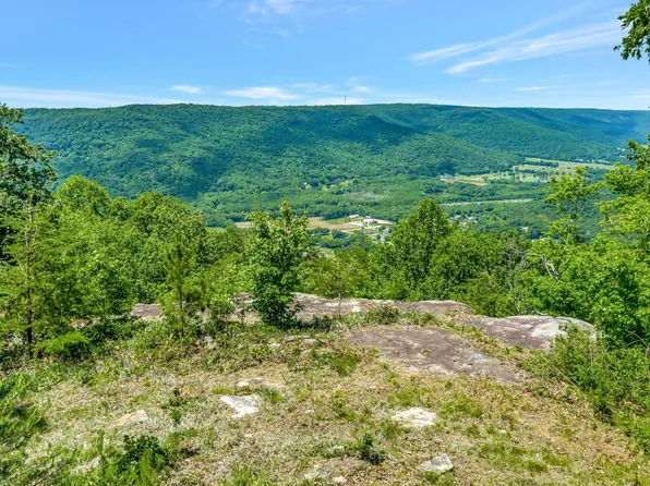 225 Bobcat Trl #210, Jasper, TN 37347