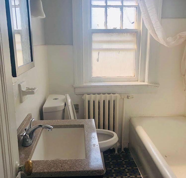 2nd image of 1477 Chapel St APT B6