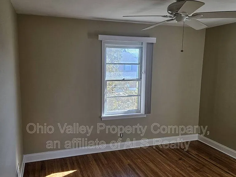 2910 Abigail Dr #4 — Photo 8