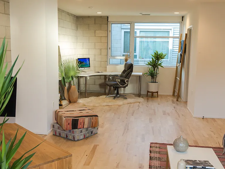 3450 Cahuenga Blvd W #403 — Photo 17