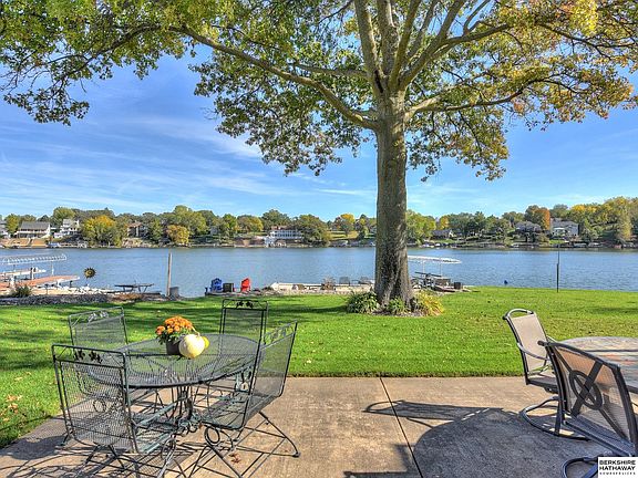 5th image of 934 Beaver Lake Blvd