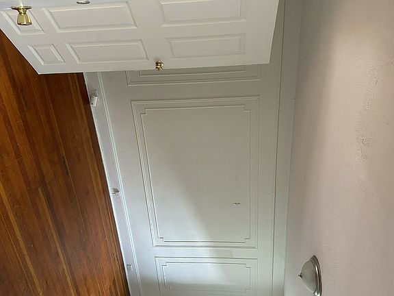2nd image of 2140 29th St