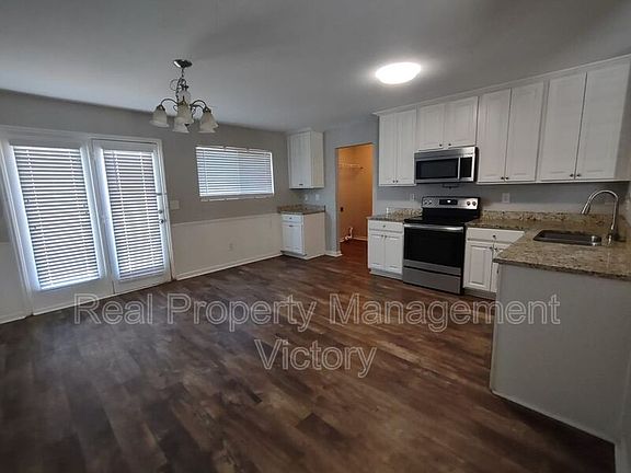 3rd image of 129 Belle Haven Dr