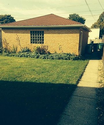 4th image of 2504 Gunderson Ave