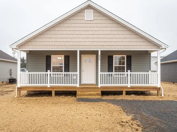 630 S 2nd St, Shenandoah, VA 22849