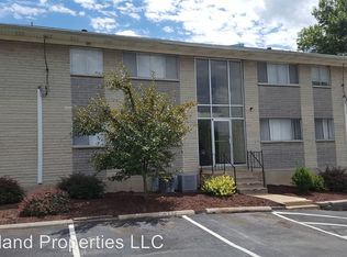 3233 Ashby Rd APT 5, Saint Ann, MO 63074