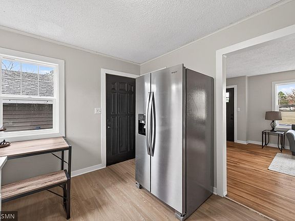 4th image of 21 Inner Dr