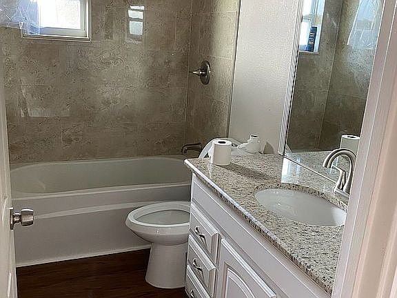 5th image of 1737 Tayloe Ln