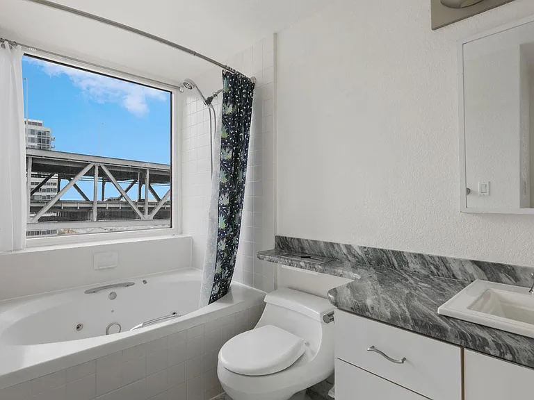 201 Harrison St #1027 — Photo 9
