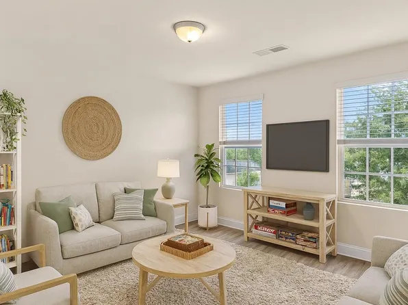 8628 Addingham Dr, Charlotte, NC 28269