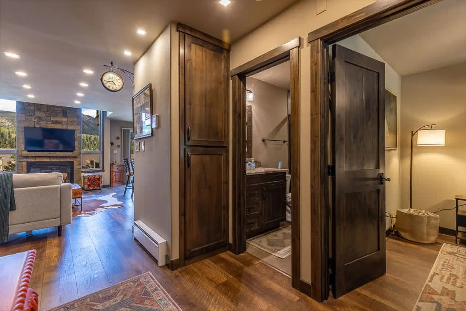 3 bed, 1.0 bath, $4,176 — Photo 3