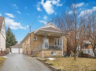 28 Hubert Ave, Toronto, ON M1K 1Z8