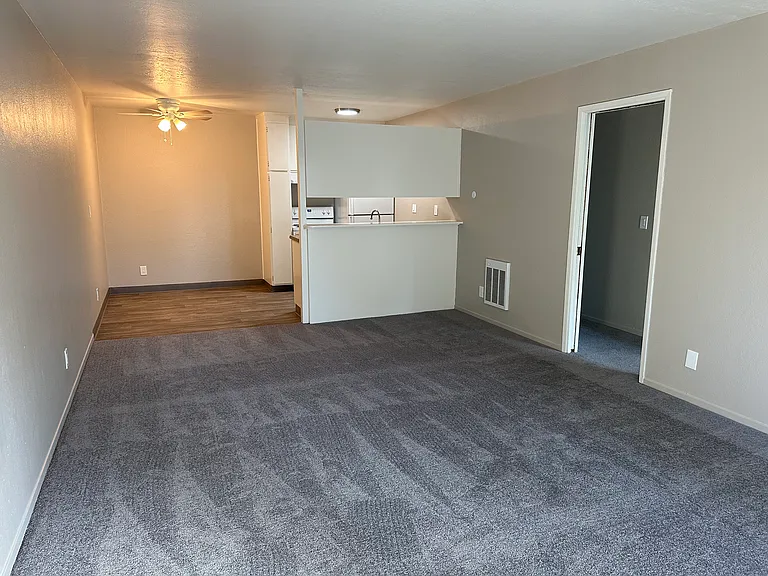 Rosedale Apartments — Photo 17