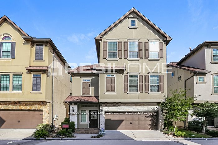 1st image of 2817 Kings Retreat Cir