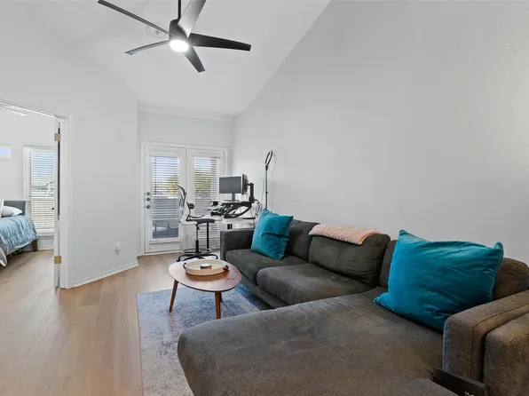 4104 N Hall St APT 325, Dallas, TX 75219