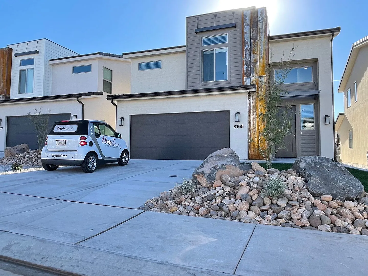 Beautiful Home in Desert Canyon! — Photo 2