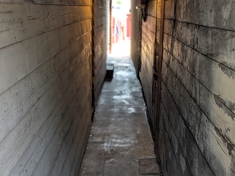 side alley