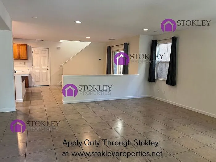 1 Addison Ct — Photo 4