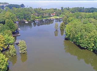 1102 Saint Julien Dr, Eutawville, SC 29048
