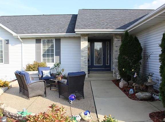 2nd image of 345 Gray Hawk Dr