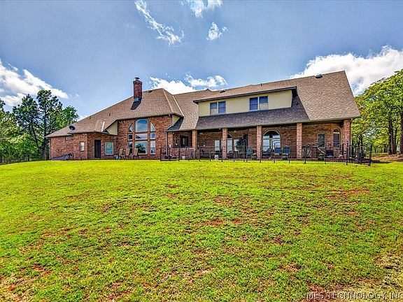 3rd image of 3710 E Mountain Rd