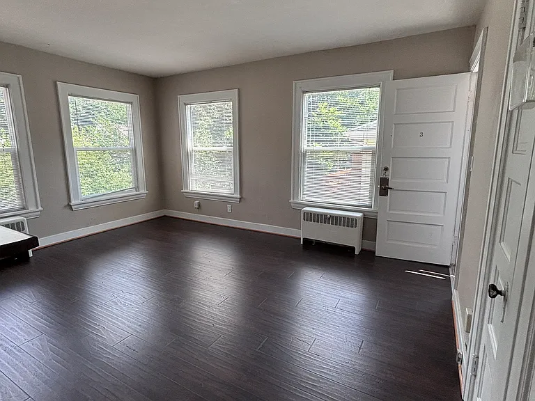 121 N Hancock St #3 — Photo 3