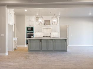 925 Peony Pl, Edmond, OK 73034