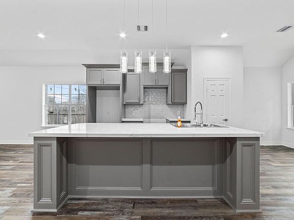 2nd image of 708 Avenue J