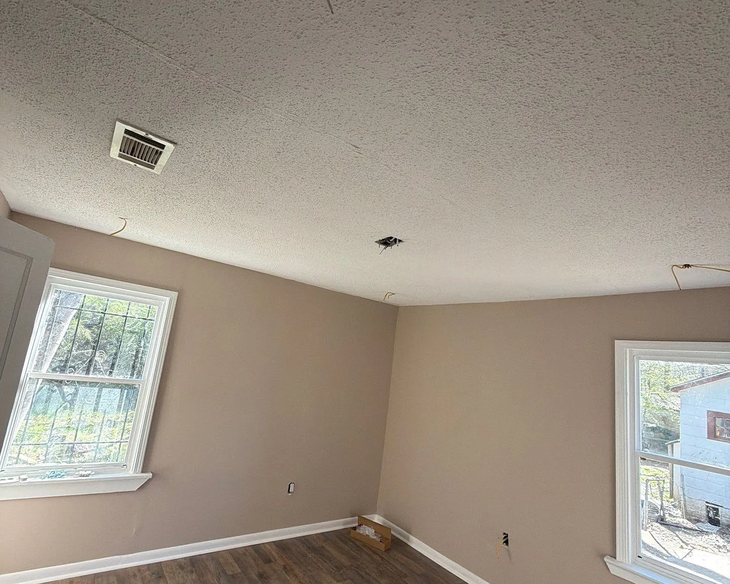 267 Woody Drive - 1 — Photo 3