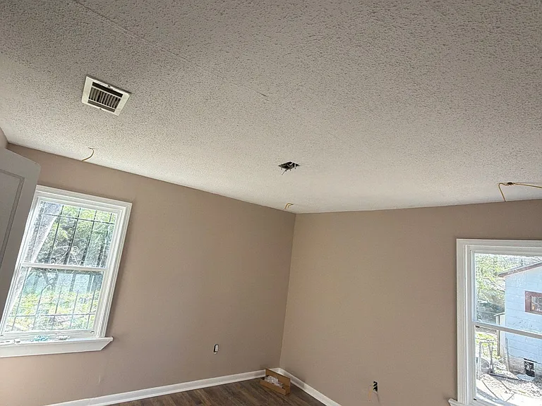 267 Woody Dr — Photo 3
