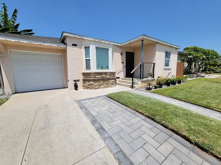 6063 Southside Dr #A — Photo 1
