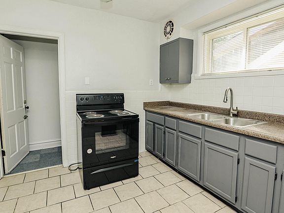 5th image of 3942 Kingsland Ct Floor 2