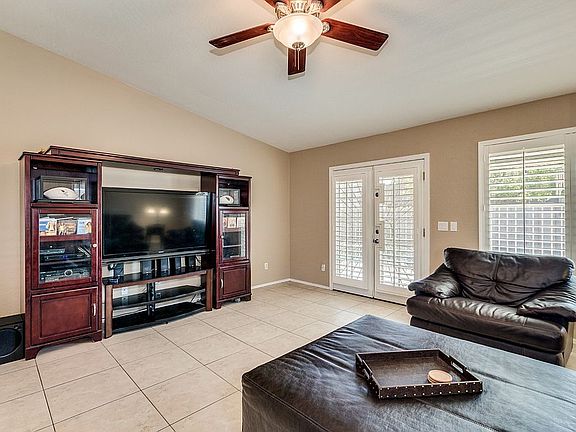 5th image of 10535 W Mohave St