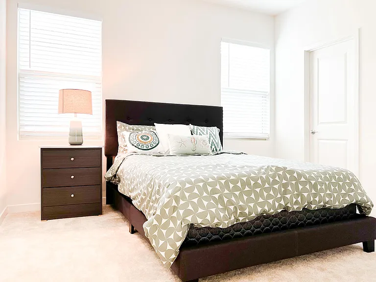 2675 E Harlow Ln — Photo 15