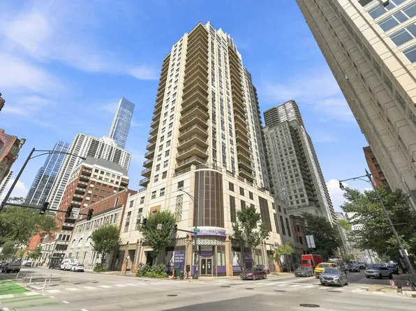 635 N Dearborn St APT 902, Chicago, IL 60654