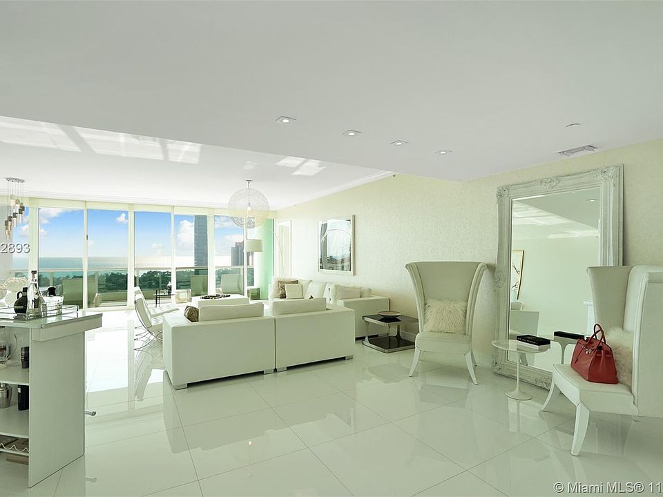 1st image of 20155 NE 38th Ct APT 1903