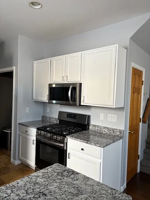 251 Southside Dr — Photo 4