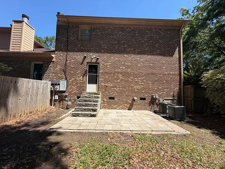 5600 Carmel Rd — Photo 40